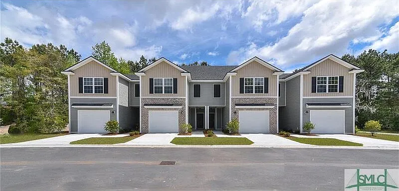 3 bed, 2.5 bath, 1400 sqft, $1,950 — Photo 2