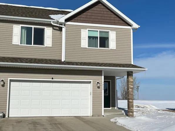 1436 Goldenwood Dr, West Fargo, ND 58078