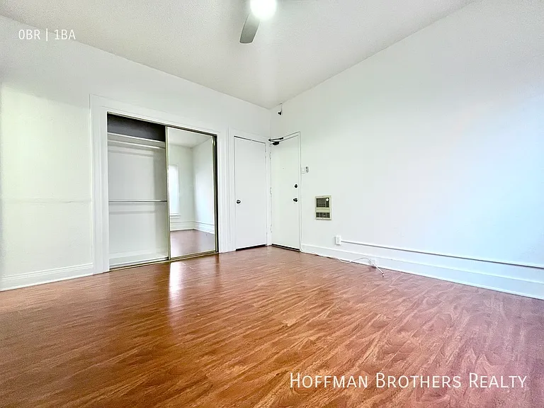 1735 N Gramercy Pl #211 — Photo 1