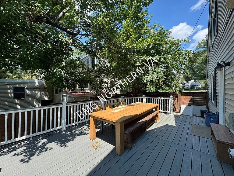 1909 Rollins Dr — Photo 73