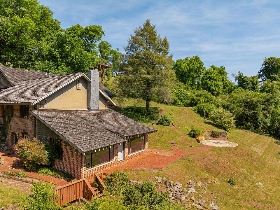 58th image of 2910 Crest Terrace Dr