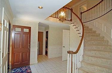 3rd image of 2334 Engelwood Dr