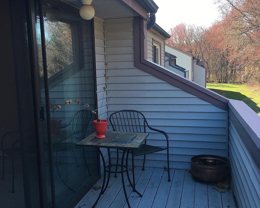1st image of 20 Candlewood Dr