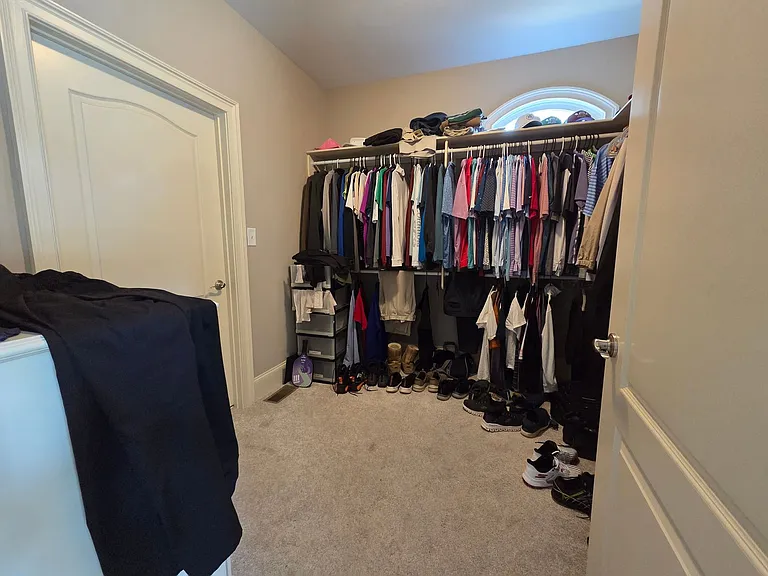 1051 Robinson Ct — Photo 17
