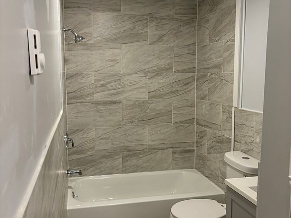 3rd image of 9 Cooke St #1B
