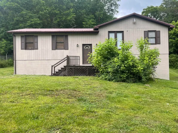 504 Aj Gray Cemetery Rd, Flat Lick, KY 40935