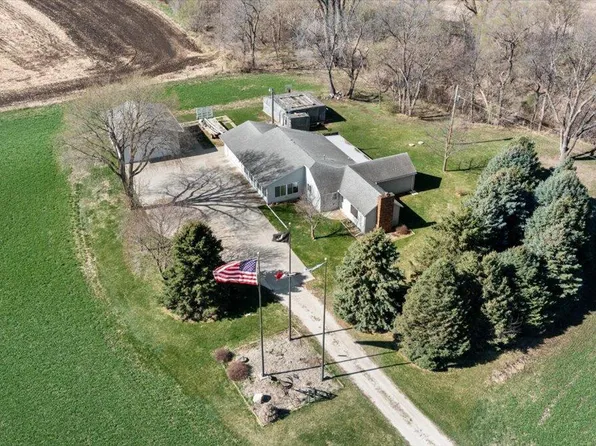 1907 Union Ave, Dow City, IA 51528