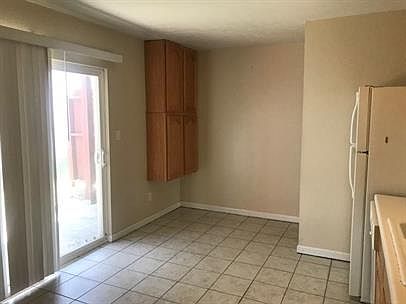 4th image of 510-1 S Poplar St