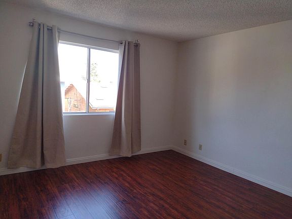5th image of 2312B Falling Leaf Ave
