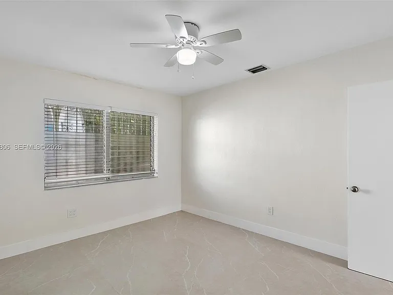 1612 SW 23rd St #1612 — Photo 33