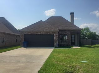 100 Nuttal Ln, Youngsville, LA 70592