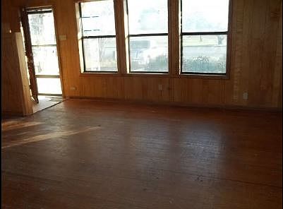 2nd image of 1207 N Park St