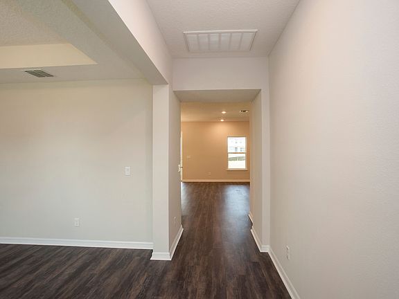 4th image of 10067 Hampshire Oaks Dr
