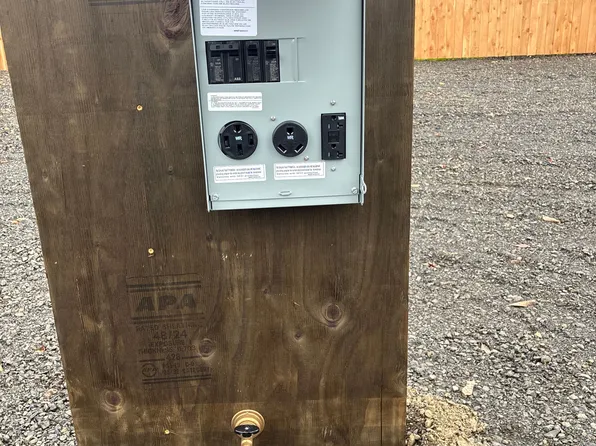 (undisclosed Address), Roseburg, OR 97470