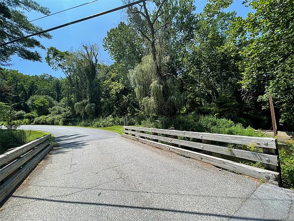 2nd image of 14 Akindale Road