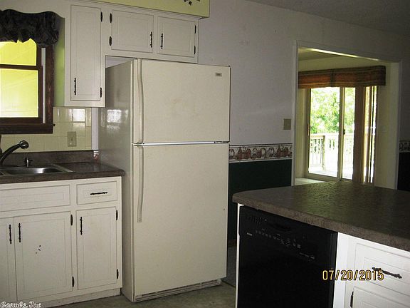 3rd image of 411 N Bend Dr