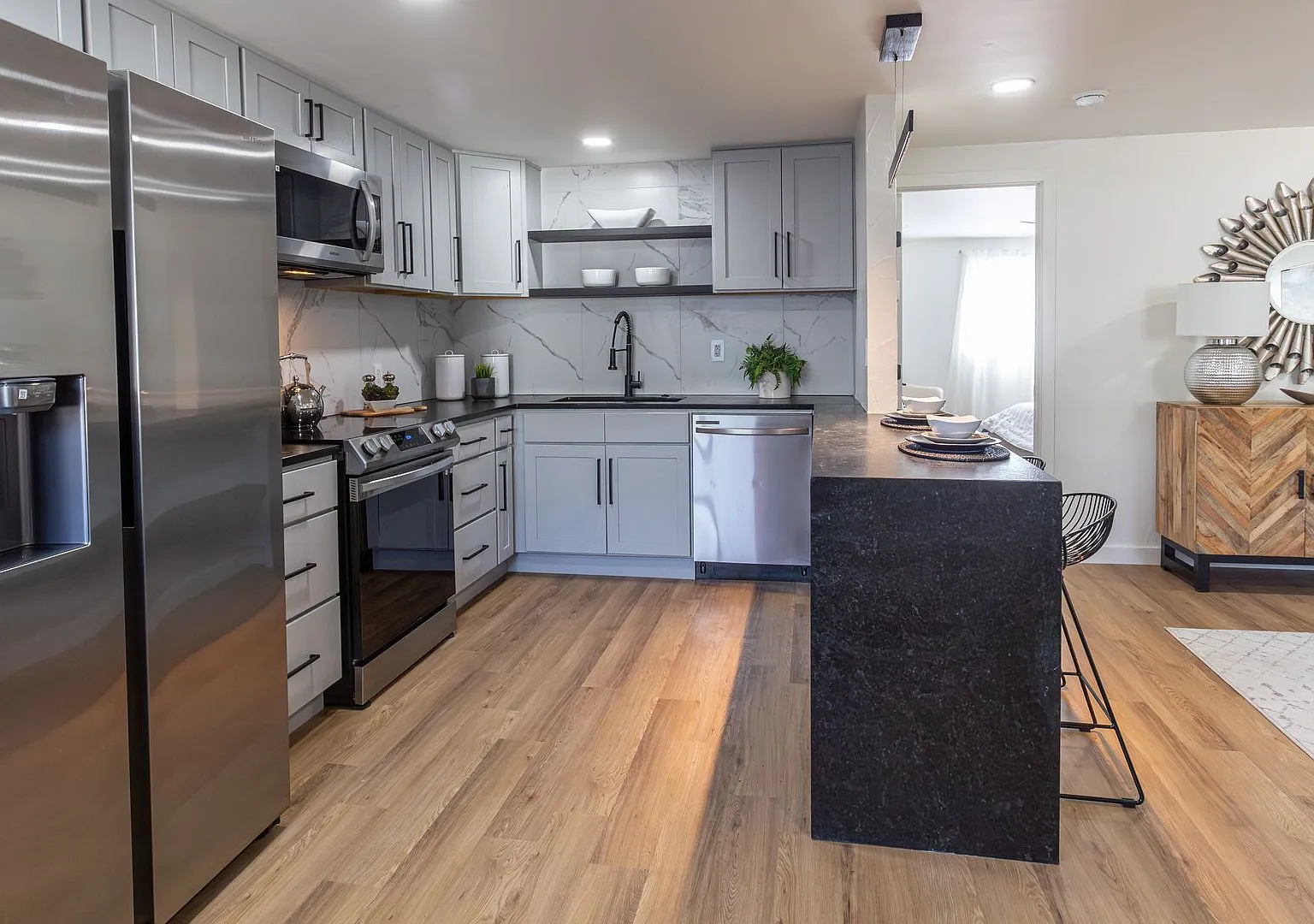Atrium Apartments — Photo 3