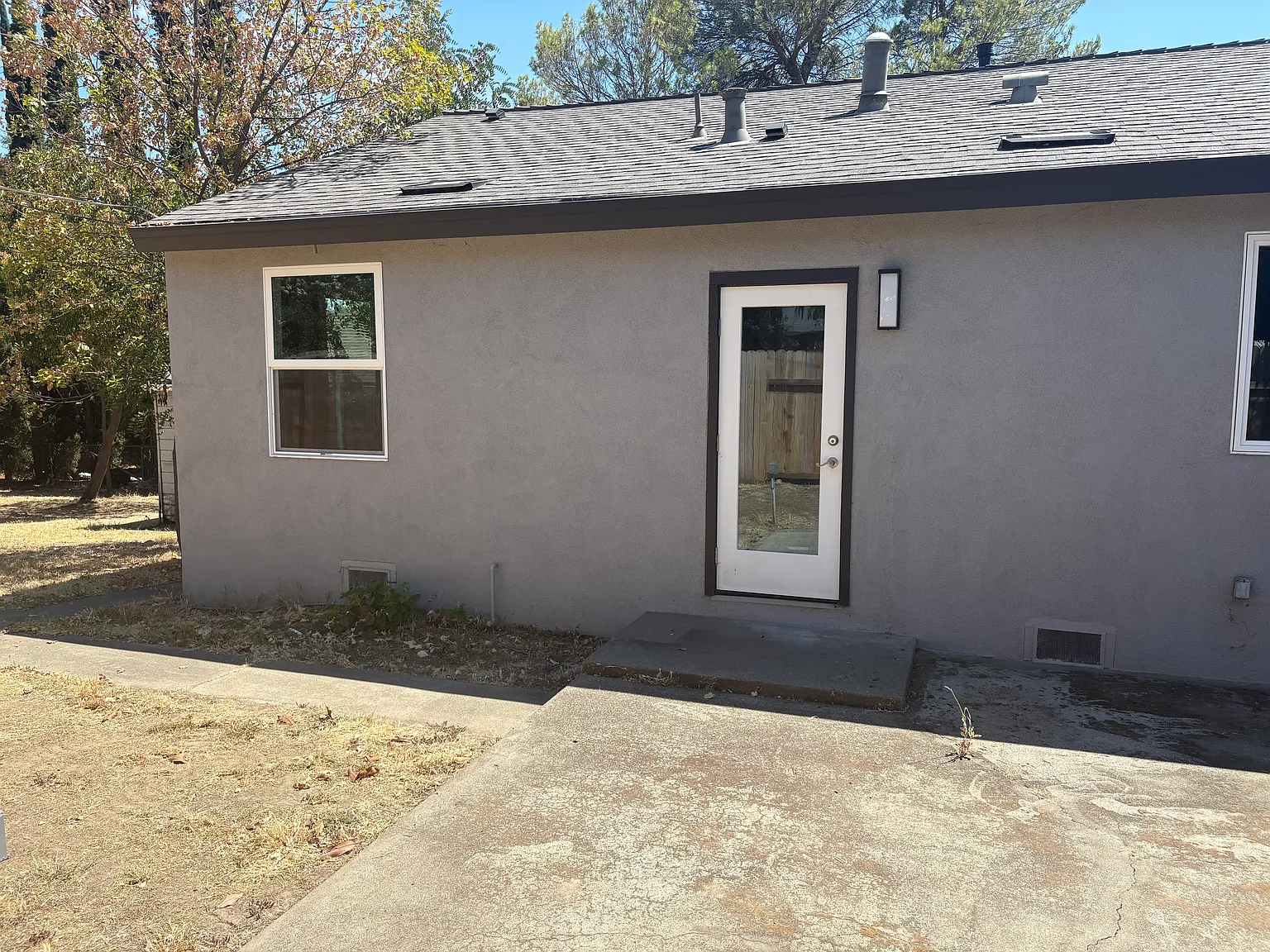 3 bed, 1290 sqft, $2,850 — Photo 2