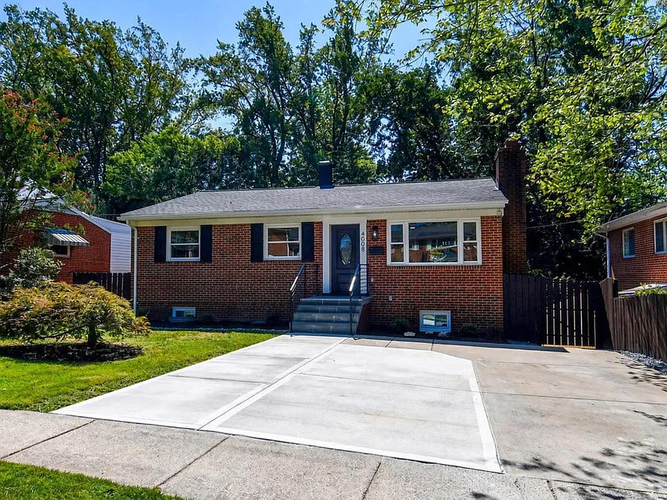 4008 Adams Dr