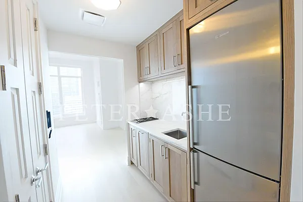 Rented by Peter Ashe | media 34