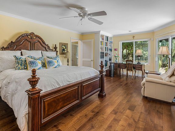 4th image of 8989 N 84th Way