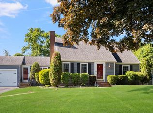 30 Peters Ln, West Warwick, RI 02893