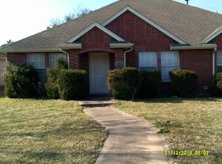 780 Meandering Dr, Cedar Hill, TX 75104