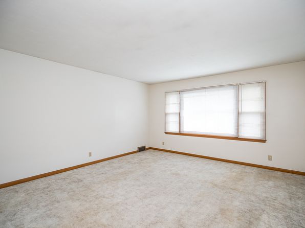 1731 E St #2
