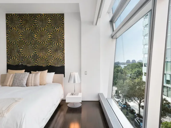 166 Perry Street image 1 of 15