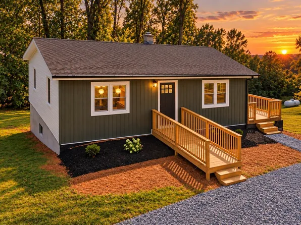 312 Chaney Ln, Gretna, VA 24557