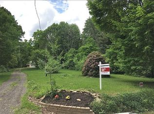 125 Harshaville Rd, Clinton, PA 15026