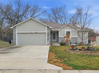 414 W 179th Ter, Belton, MO 64012