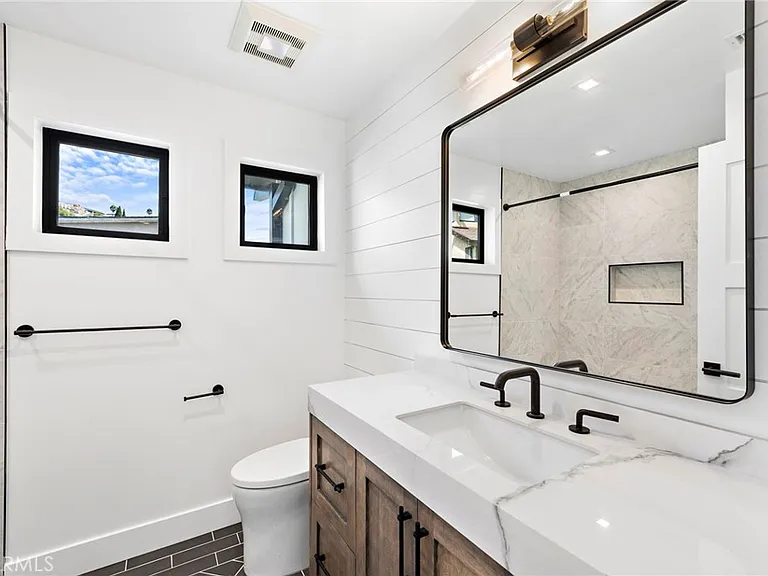 980 Meadowlark Ln — Photo 23