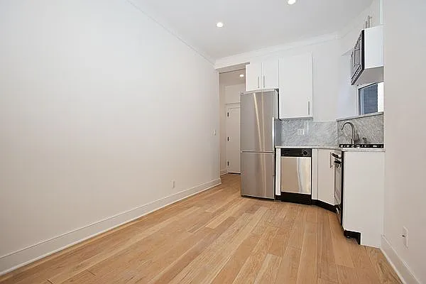 Rented by Bold New York | media 32