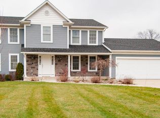 1861 Carlisle Dr, Saint Joseph, MI 49085