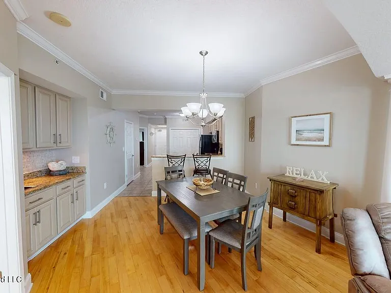 2228 Beach Dr #1002 — Photo 4