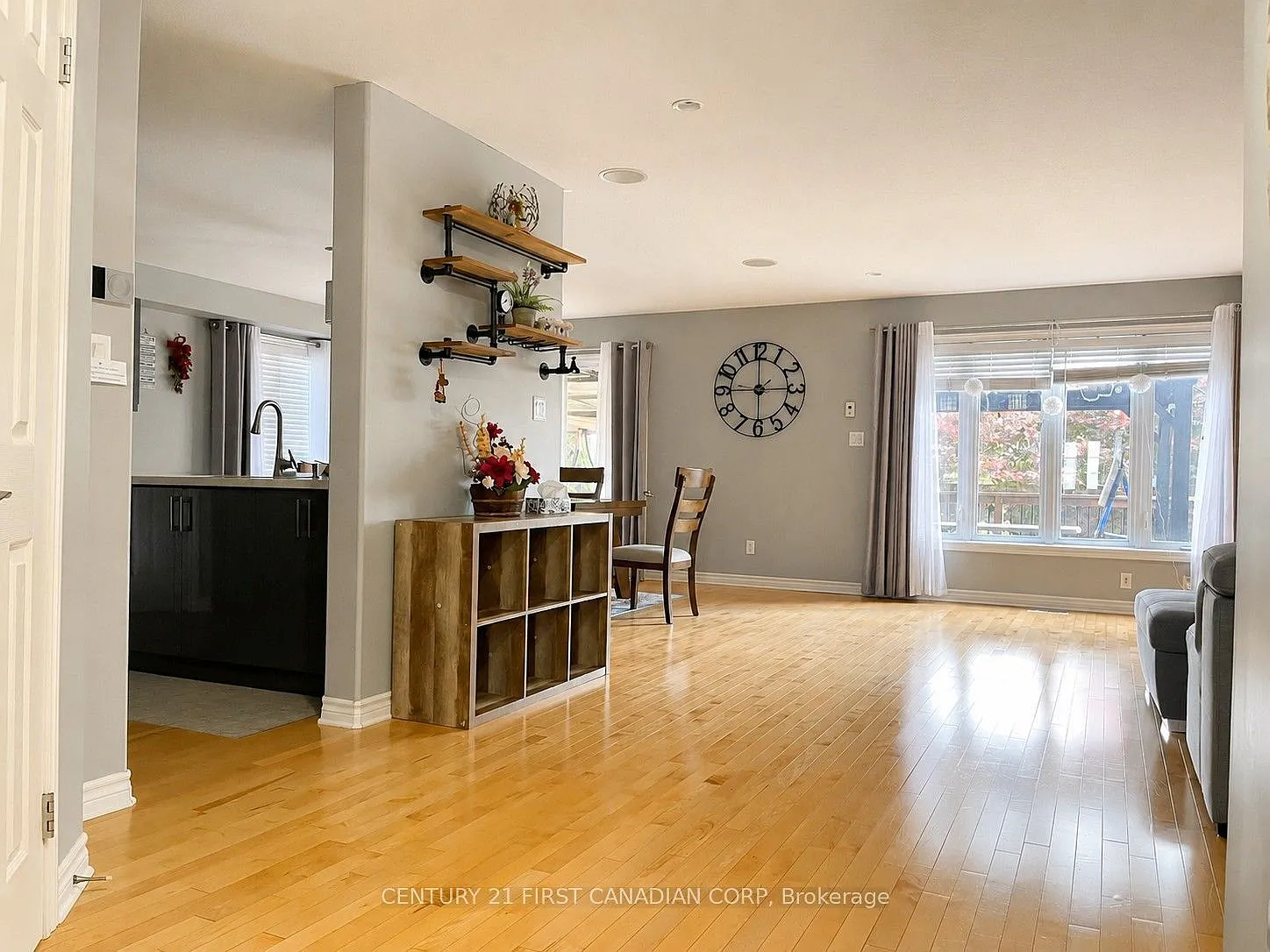 3 bed, $2,800 — Photo 4