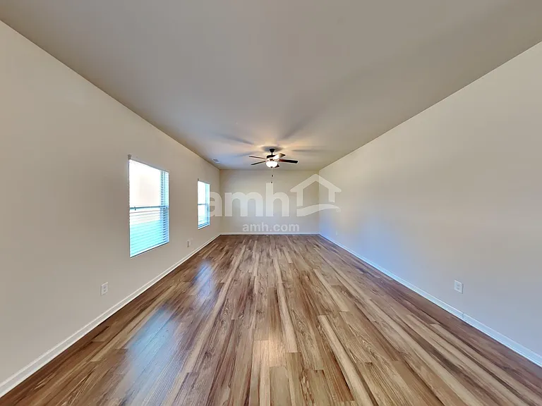 278 Scotland Dr — Photo 5
