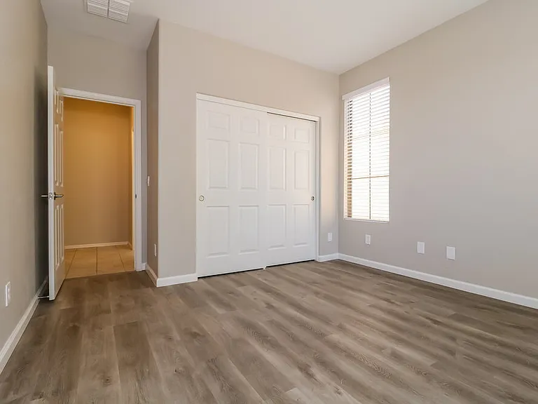15233 W Banff Ln — Photo 12