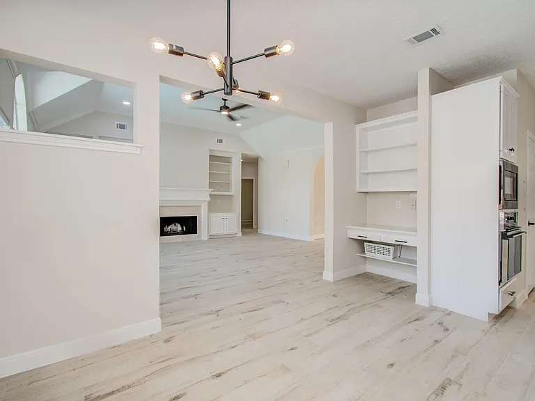1711 Stone Meadows Ln — Photo 17