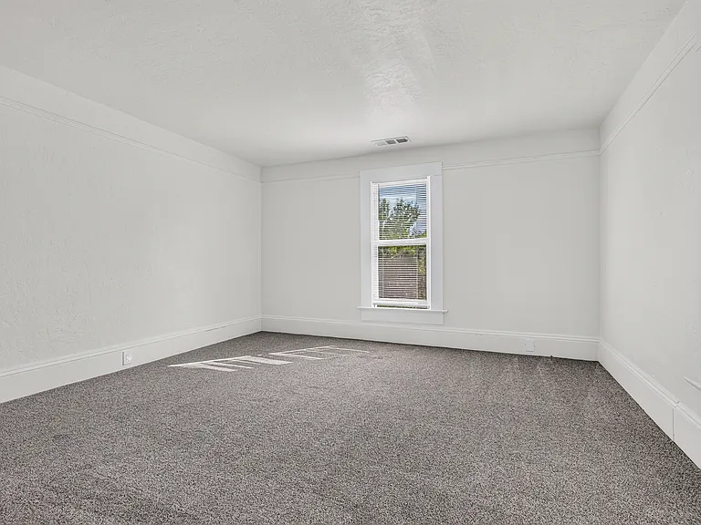 715 N Main St #715.5 — Photo 10