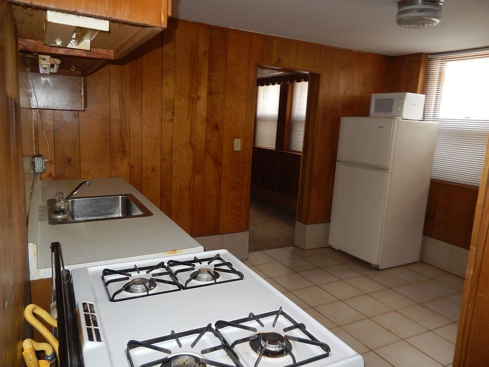 1st image of 658 Cretin Ave S APT 10