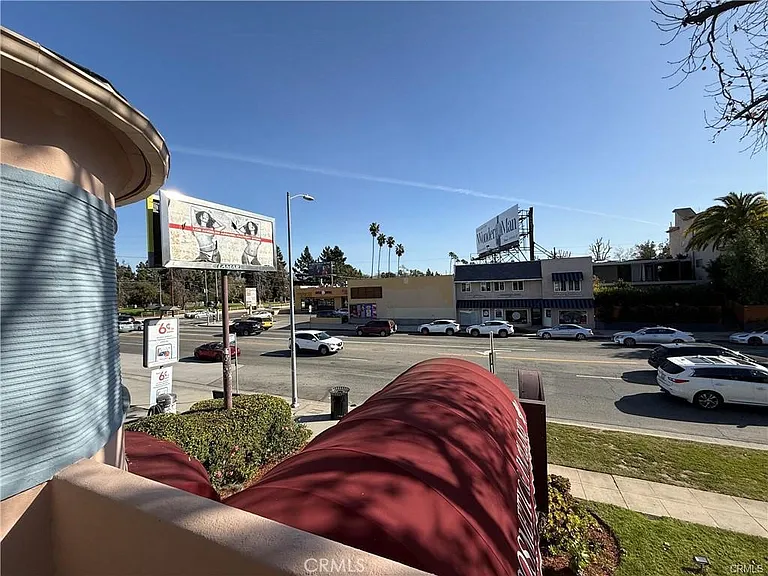 4343 Laurel Canyon Blvd — Photo 25