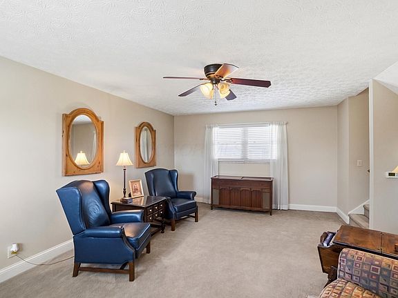 5th image of 4382 E Fulton St