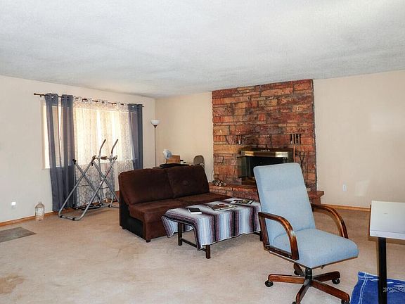5th image of 6065 Bosse Ct