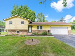 10040 Avon Belden Rd, Grafton, OH 44044