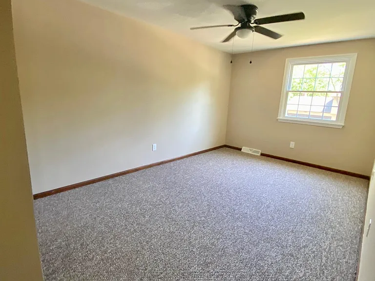435 Baker Dr #B — Photo 16