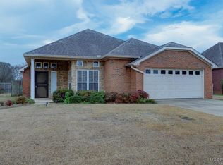 40 Brownstone Way, Elmore, AL 36025