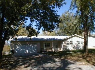 2323 E Cardinal St, Springfield, MO 65804