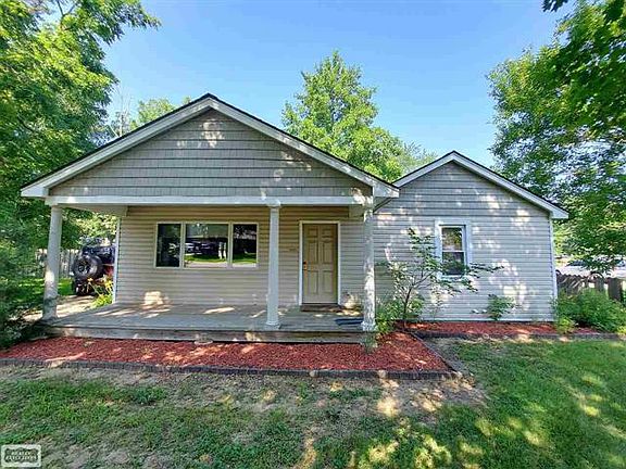 2nd image of 47799 Burton Dr